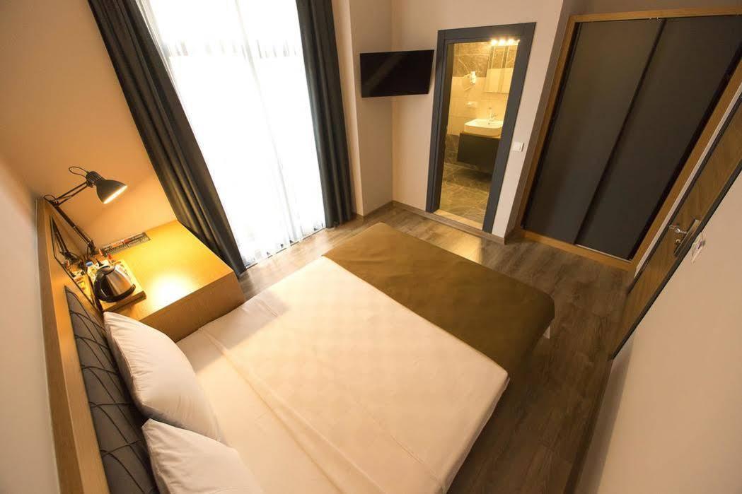 Big Point Plus Hotel بيغا المظهر الخارجي الصورة